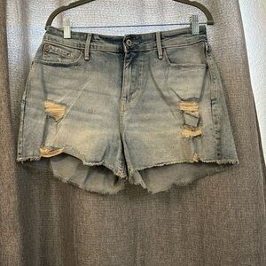 Denizen short for women
